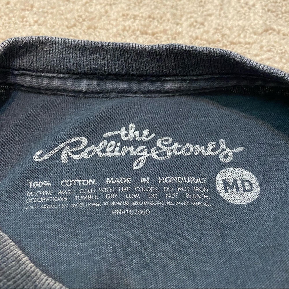 {The Rolling Stones} Cropped Graphic Tee ~ Size Medium - Picture 5 of 16